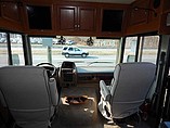 2015 Fleetwood Bounder Photo #11