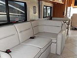 2015 Fleetwood Bounder Photo #18