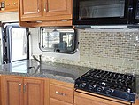 2015 Fleetwood Bounder Photo #20