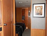 2015 Fleetwood Bounder Photo #27