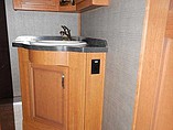 2015 Fleetwood Bounder Photo #28