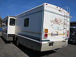 2003 Fleetwood Bounder Photo #3