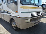 2003 Fleetwood Bounder Photo #6
