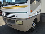 2003 Fleetwood Bounder Photo #10