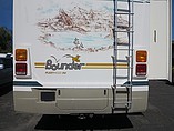 2003 Fleetwood Bounder Photo #21