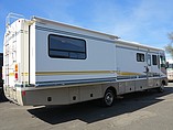 2003 Fleetwood Bounder Photo #23