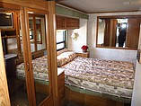 2003 Fleetwood Bounder Photo #37