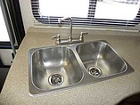 2011 Fleetwood Bounder Photo #15