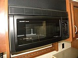2011 Fleetwood Bounder Photo #17