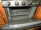 2011 Fleetwood Bounder Photo #20