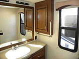 2011 Fleetwood Bounder Photo #45