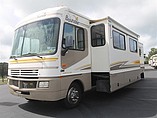 2003 Fleetwood Bounder Photo #2