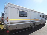2003 Fleetwood Bounder Photo #3