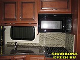 2015 Fleetwood Bounder Photo #14