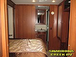 2015 Fleetwood Bounder Photo #19