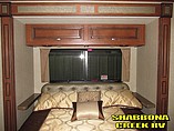 2015 Fleetwood Bounder Photo #20