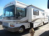 2001 Fleetwood Bounder Photo #4