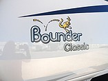 2011 Fleetwood Bounder Photo #5