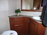 2011 Fleetwood Bounder Photo #21