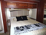 2011 Fleetwood Bounder Photo #23
