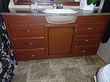 2011 Fleetwood Bounder Photo #30