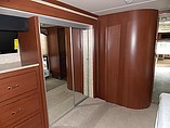 2013 Fleetwood Bounder Photo #17