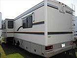 1997 Fleetwood Bounder Photo #3