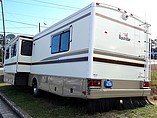 1999 Fleetwood Bounder Photo #4
