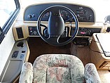 1999 Fleetwood Bounder Photo #10