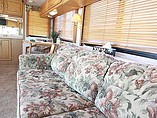 1999 Fleetwood Bounder Photo #9