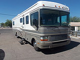 2000 Fleetwood Bounder Photo #2
