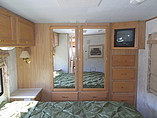2000 Fleetwood Bounder Photo #24