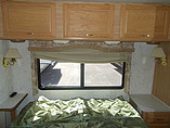 2000 Fleetwood Bounder Photo #25