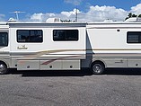 2000 Fleetwood Bounder Photo #3