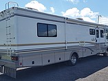 2000 Fleetwood Bounder Photo #5