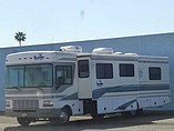 2001 Fleetwood Bounder Photo #3