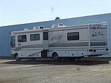 2001 Fleetwood Bounder Photo #28
