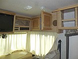 2001 Fleetwood Bounder Photo #48