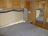 2001 Fleetwood Bounder Photo #67