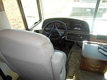 2002 Fleetwood Bounder Photo #8