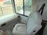 2002 Fleetwood Bounder Photo #10