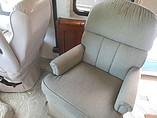 2002 Fleetwood Bounder Photo #11