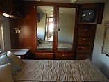 2002 Fleetwood Bounder Photo #27