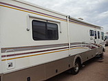 2002 Fleetwood Bounder Photo #4