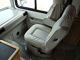 2002 Fleetwood Bounder Photo #7