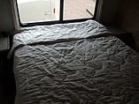 2002 Fleetwood Bounder Photo #17