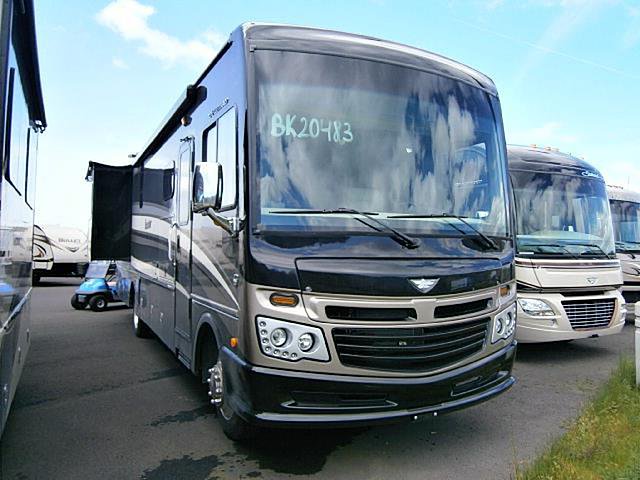 2016 Fleetwood Bounder Photo