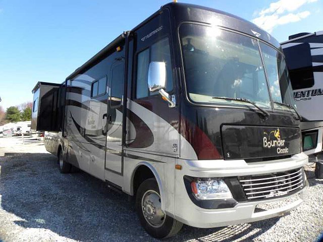11 Fleetwood Bounder
