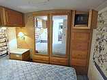 1999 Fleetwood Bounder Photo #12