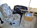 2000 Fleetwood Bounder Photo #18